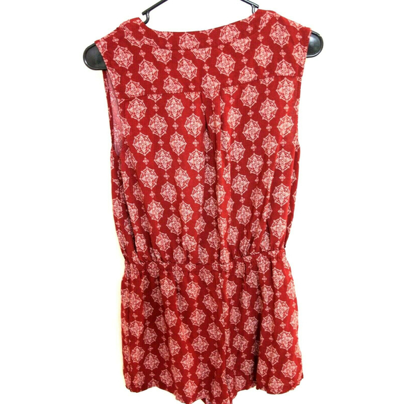 Forever 21 Maroon Short Romper Jumper Sz Medium Tie Front Cross String Closure - Picture 2 of 5